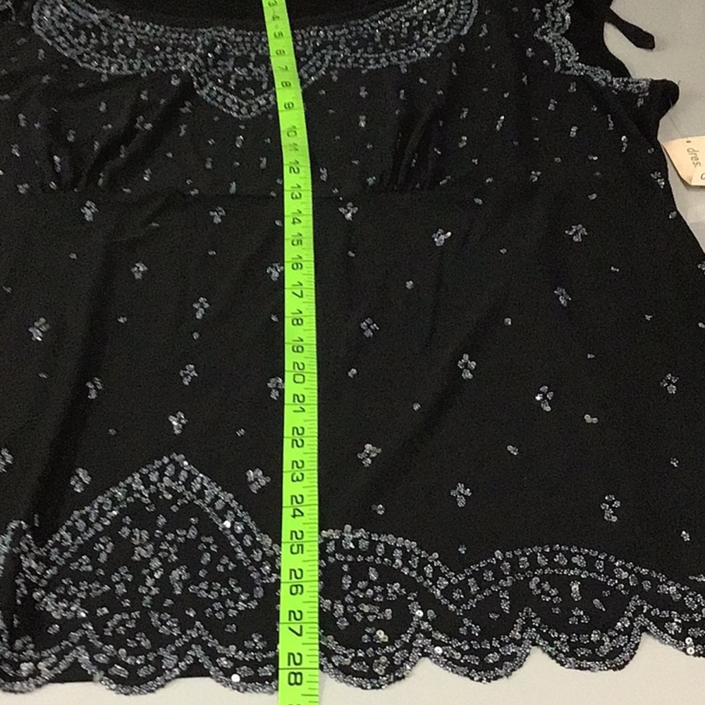 Woman’s blouse from dress barn with sequins. - Picture 5 of 15